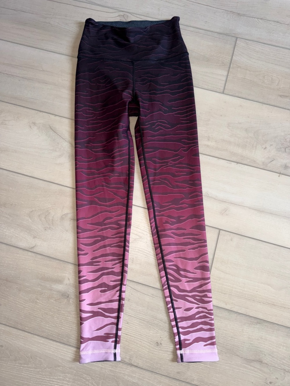 WITH High-Waist Ombre Pink Animal Print Leggings Size Small